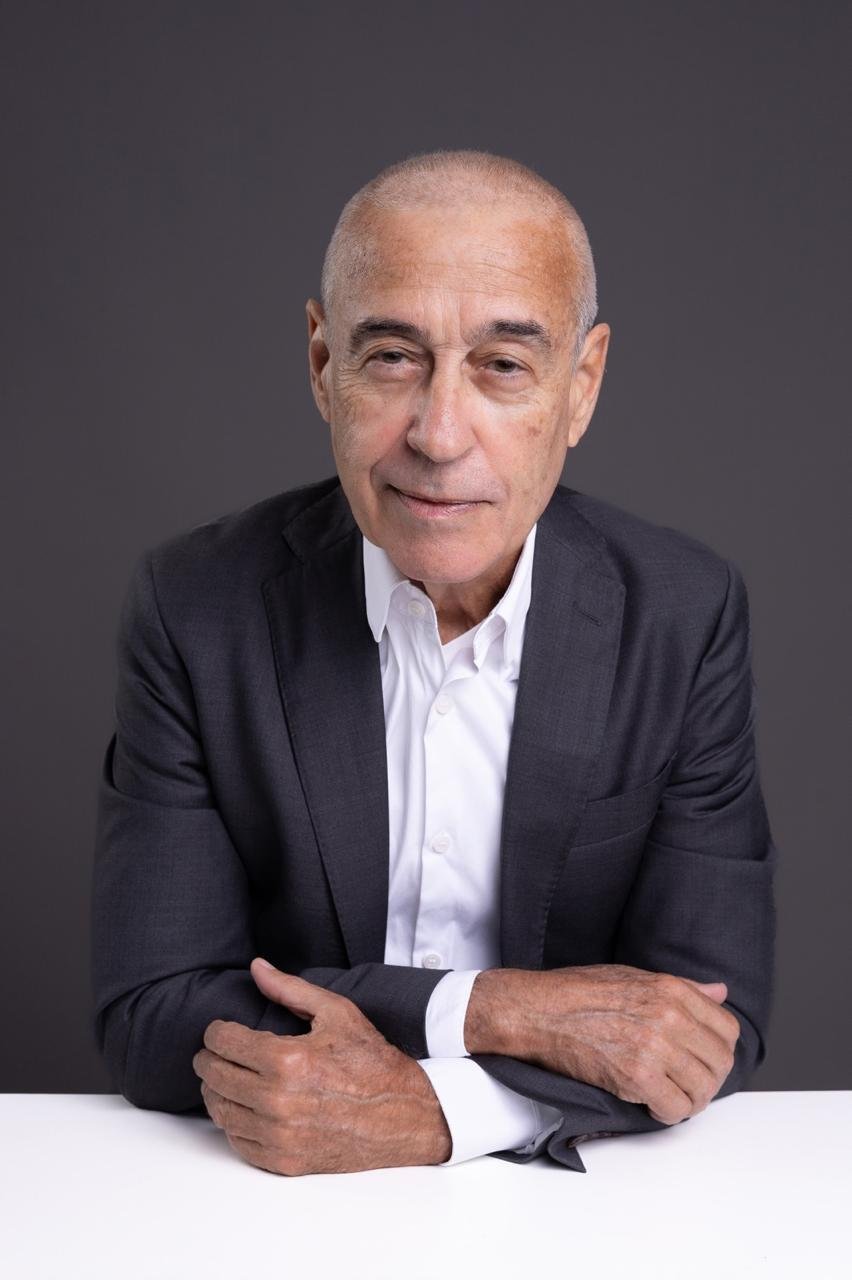 Dr. Gilberto
